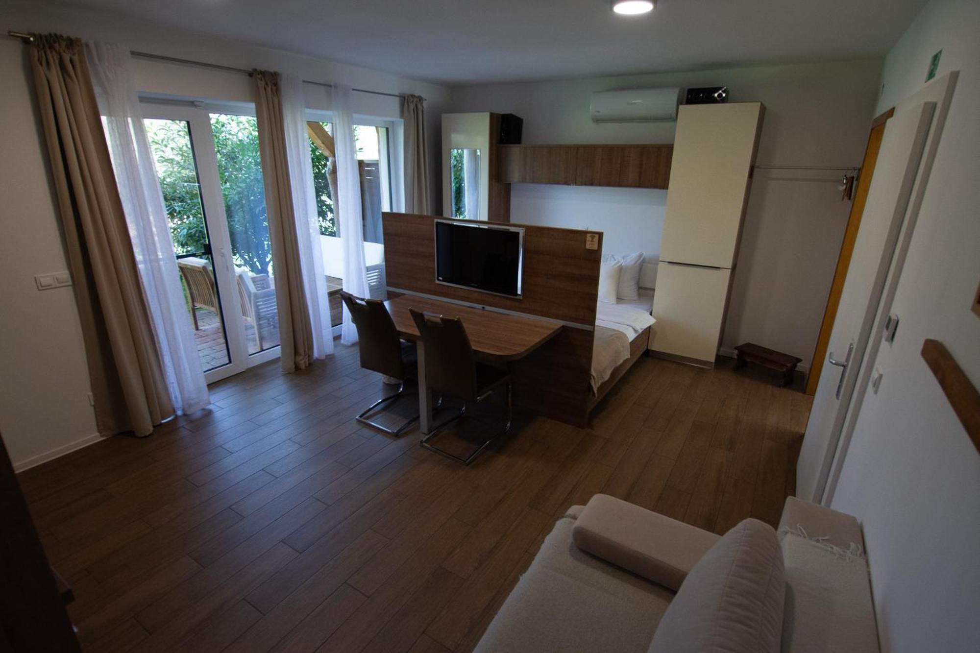 Pr'Fik Apartments Kranj Room photo